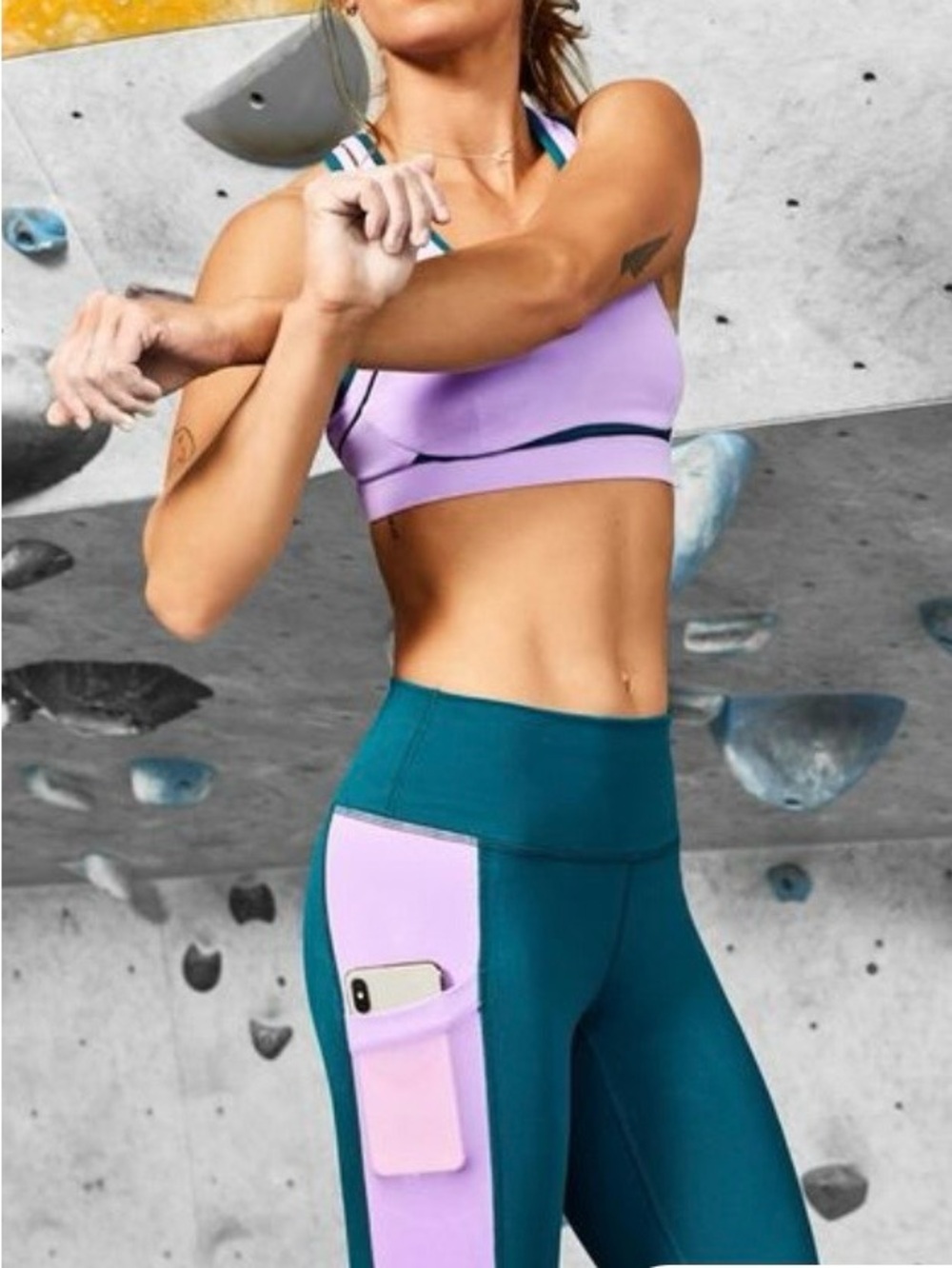 Fabletics Workout Set, Belle high impact bra, powerhold on the go leggings, S